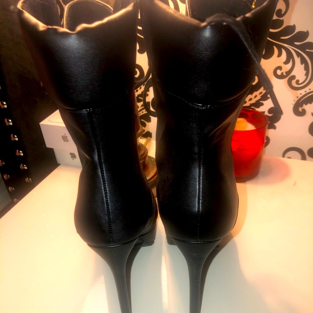 Black over the Ankle boot